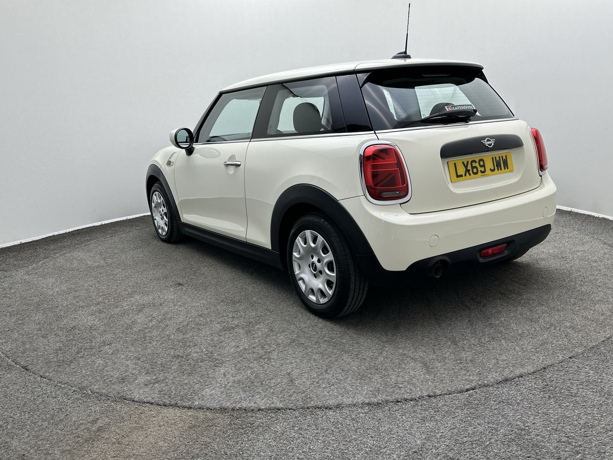 MINI One Photo 5