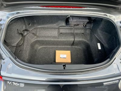 Mazda MX-5 Photo 21
