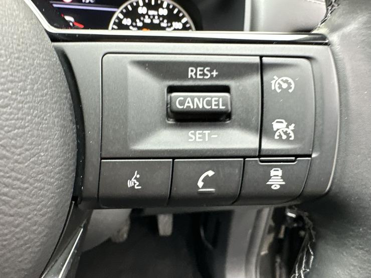 Nissan QASHQAI Photo spincar-95a31f516eb8b2b16ee6131075f96b72a5152c2b.jpg