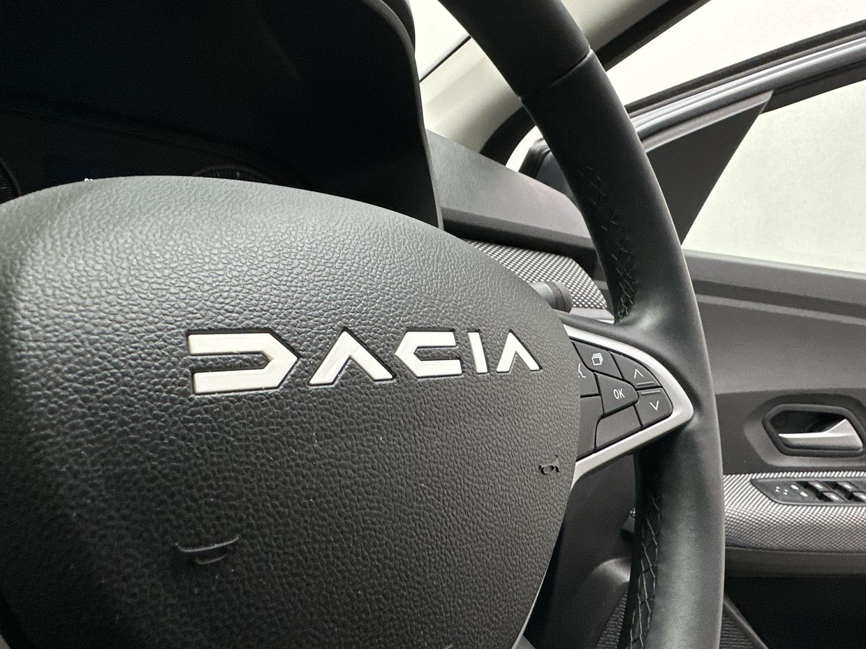 Dacia SANDERO Photo 24