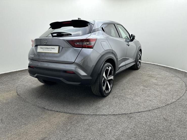 Nissan JUKE Photo spincar-973e25c3d2f46560c6d23b65be39bd597b6c08dd.jpg