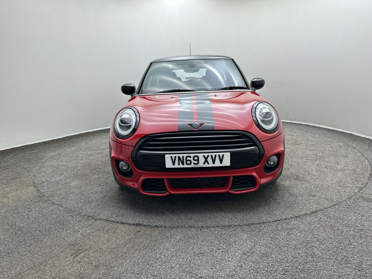 MINI Cooper Photo 2
