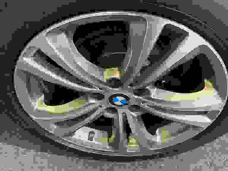 BMW X1 Photo spincar-98432a02e3cbe94b8f036a7a213b500a074e9e39.jpg