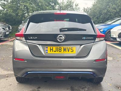 Nissan Leaf Photo 16
