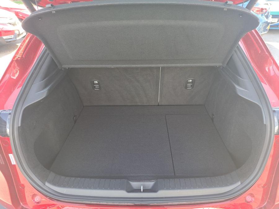 Mazda CX-30 Photo spincar-98b950bbd398f3545831e0b2035d75a6d958c2cd.jpg