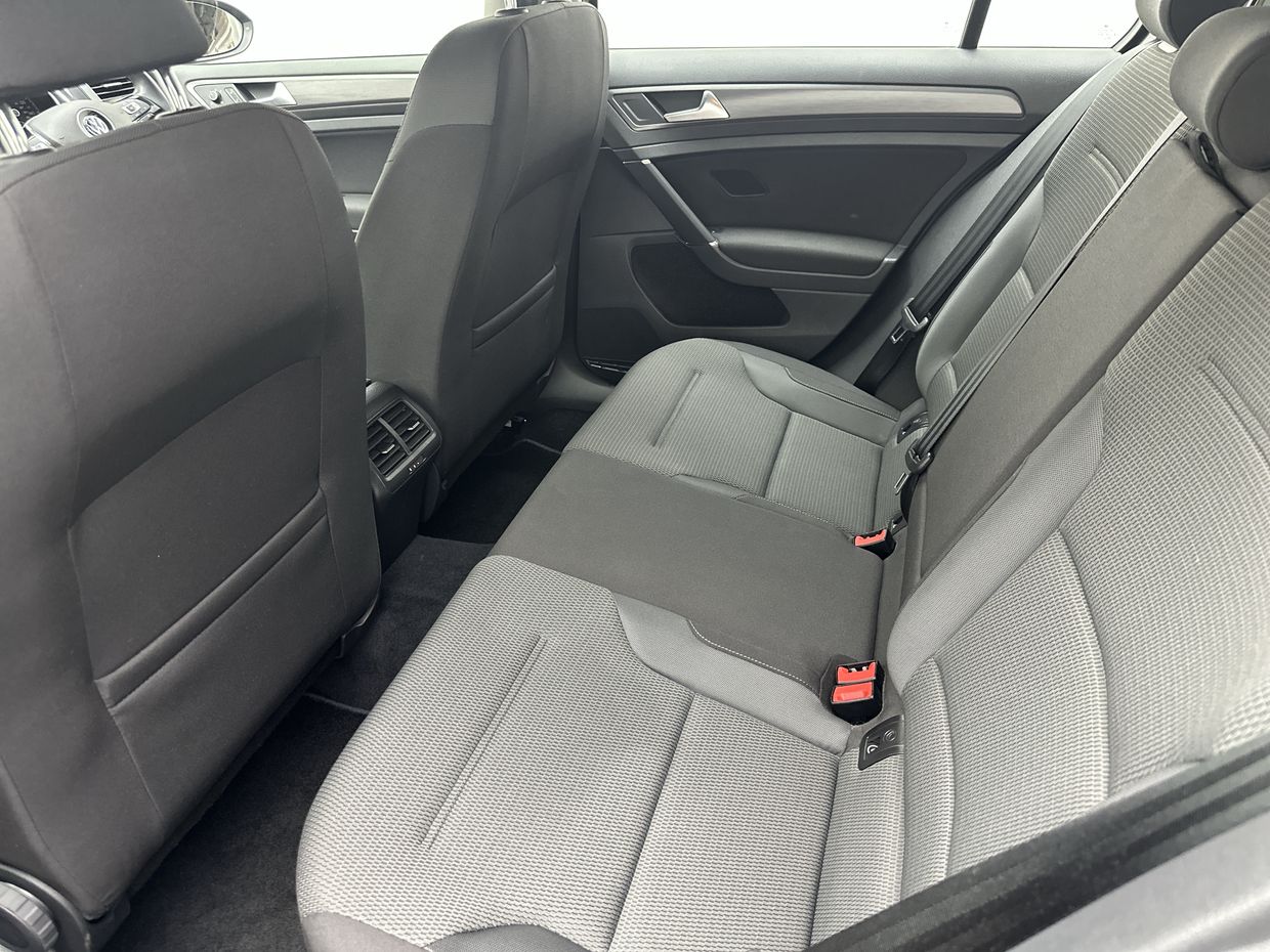 Volkswagen GOLF Photo 18