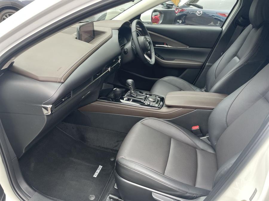 Mazda CX-30 Photo spincar-9af95a9e628046f848bcb9918d3c960c5ae42dba.jpg