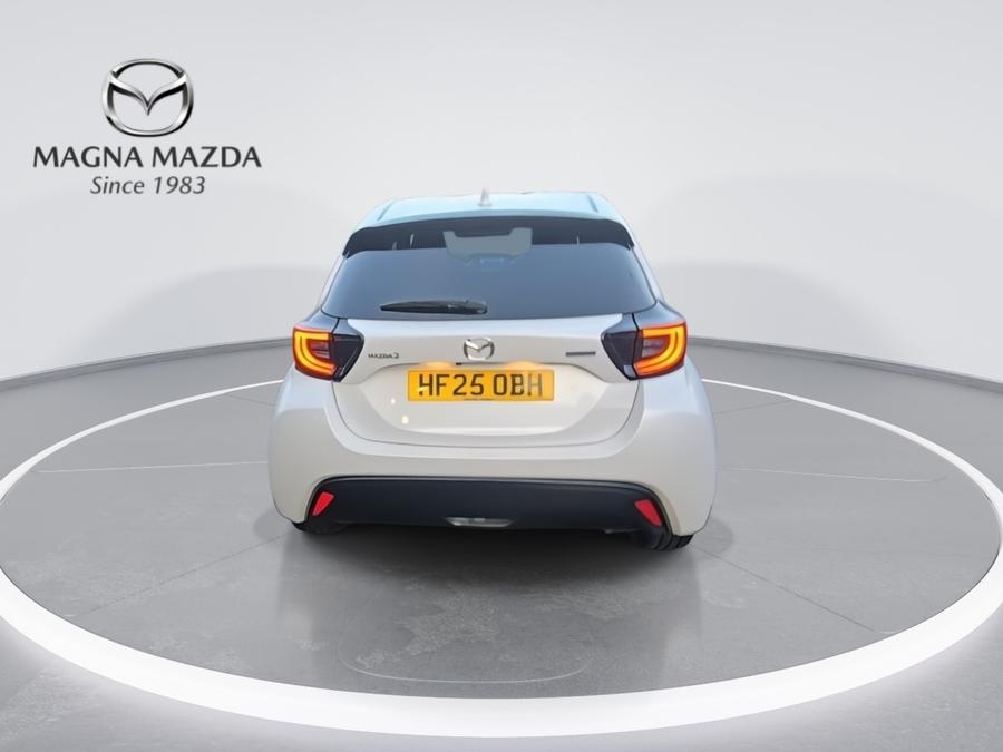 Mazda Mazda2 HYBRID Photo spincar-9b2c0c4150640c3caf740c12110db108a6bc5341.jpg