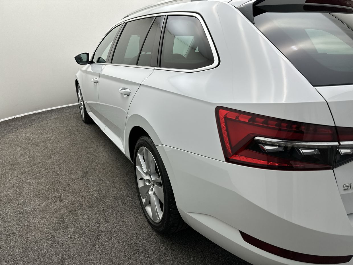 Skoda SUPERB Photo 22