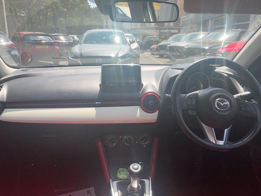 Mazda Mazda2 Photo spincar-9cc908bffdfd0877fafc07f33f9fd188a758bd86.jpg