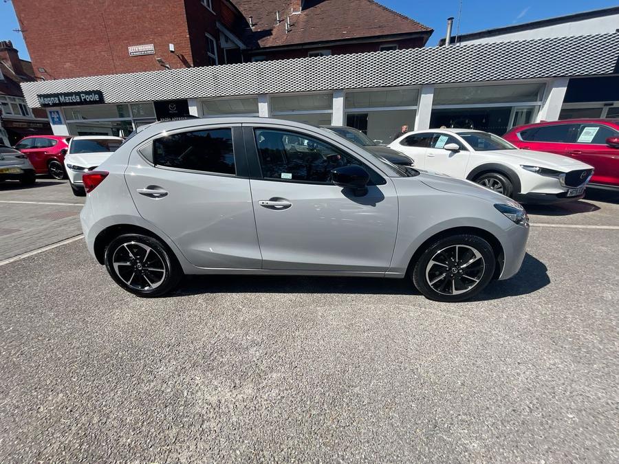 Mazda Mazda2 Photo spincar-9ce2bc3c890443d3e5603b65e6a48d38748cdc39.jpg