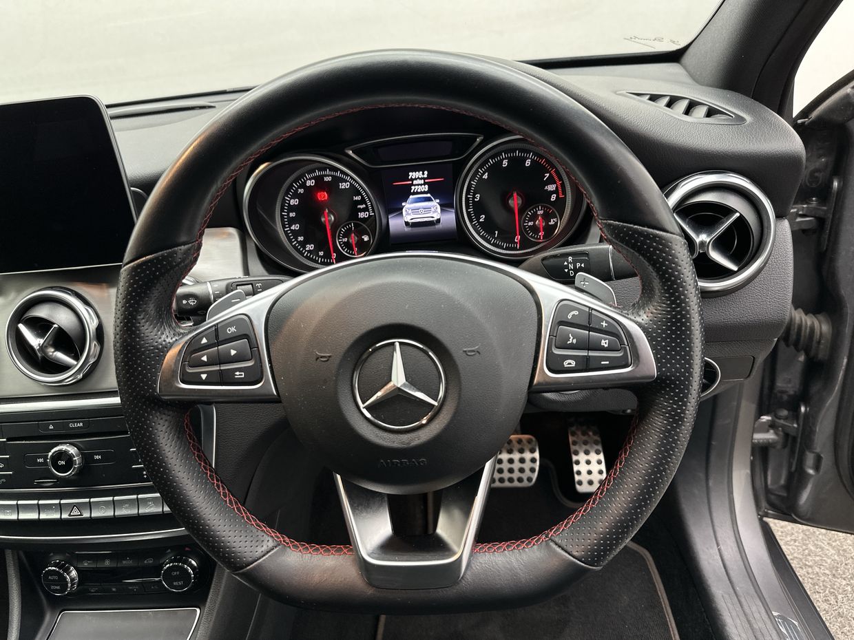 Mercedes-Benz Gla Photo 14