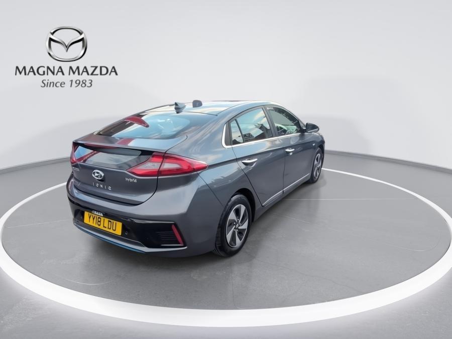 Hyundai IONIQ Photo spincar-9dc2a3a12905ff806211eb7e41edebe21ffd7ce2.jpg