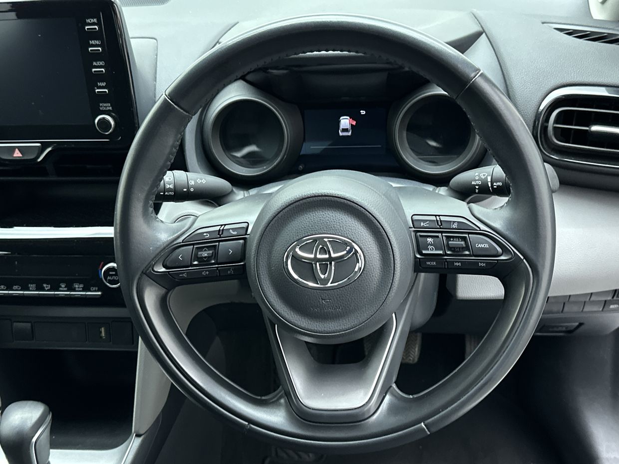 Toyota Yaris Photo 13