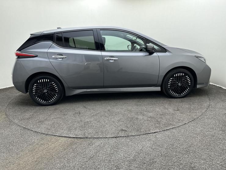 Nissan LEAF Photo spincar-9e2313bd8cdd6a7baab8dc1c6dd6a9fb316ba60c.jpg