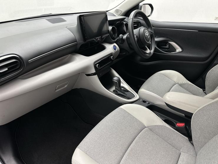 Toyota Yaris Photo spincar-9e9eb51f5e6556eb5c73aae075b6d6248b846fdb.jpg