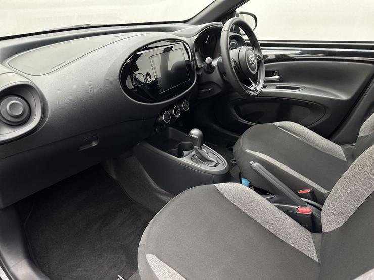 Toyota AYGO X Photo spincar-9f1d5981fedce5c80b3788723ae07e31acdb7102.jpg