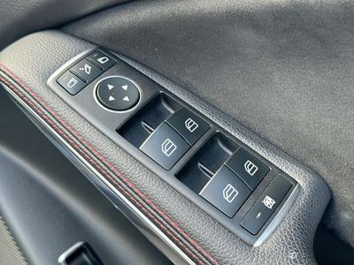 Mercedes-Benz GLA Photo 20