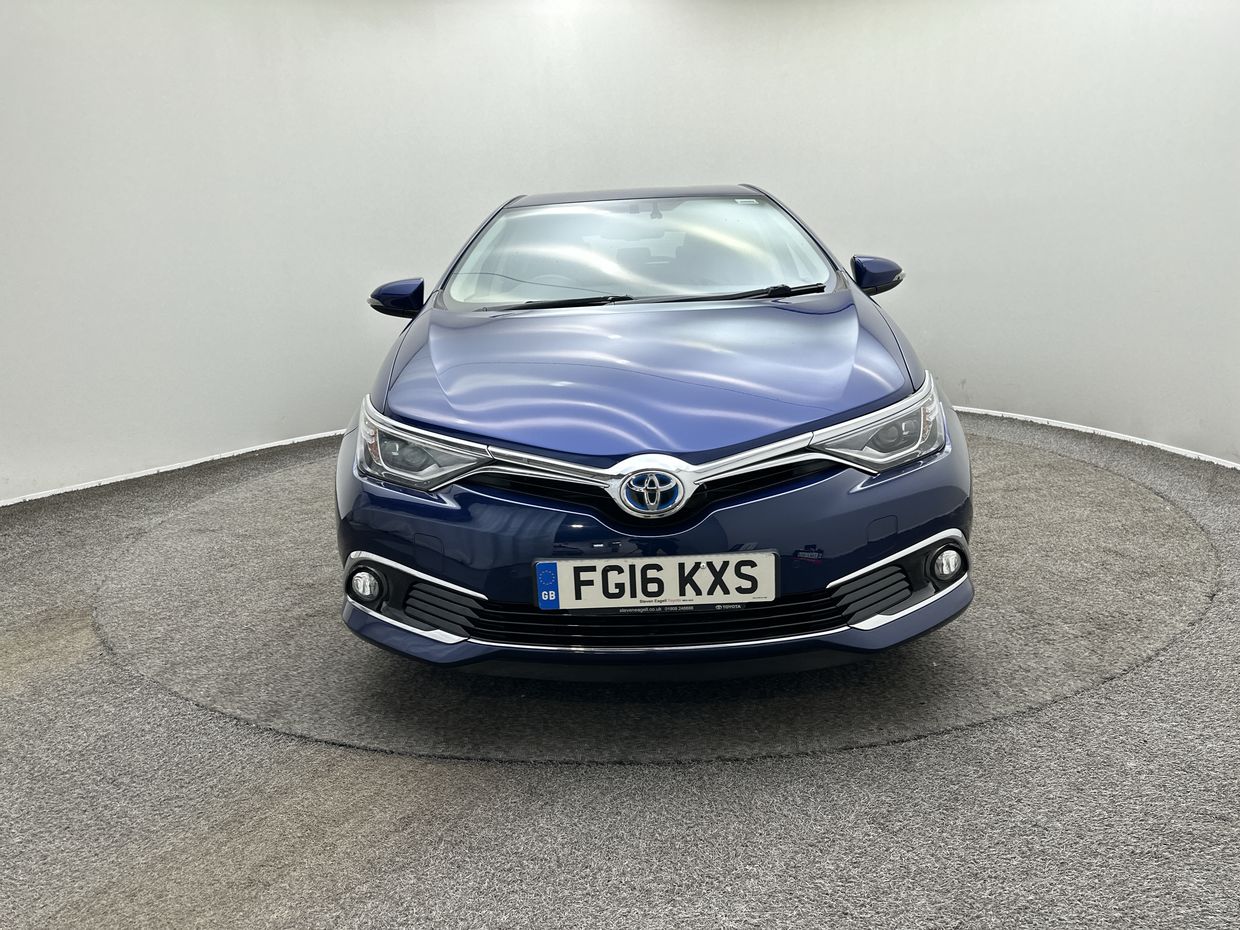 Toyota Auris Photo 2