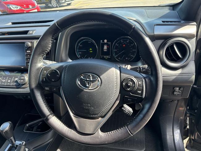 Toyota RAV4 Photo spincar-a0b2e5b39c9b3b4db6b956ab26f003a6f0abbe6c.jpg