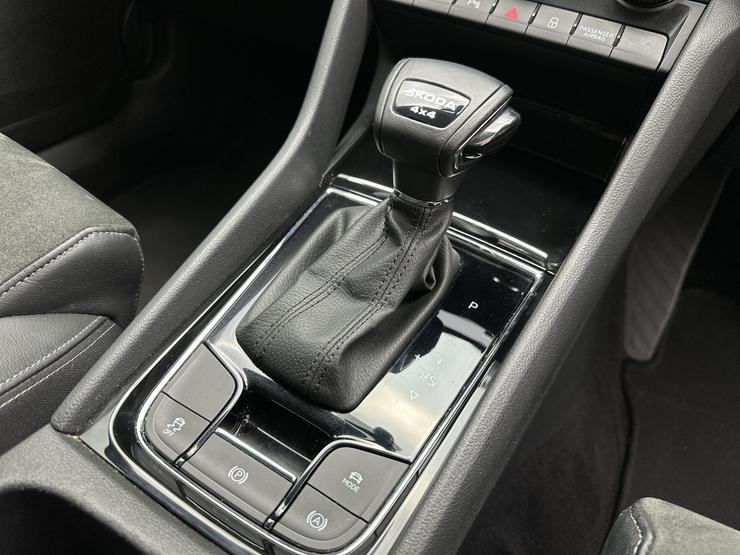 Skoda KAROQ Photo spincar-a103deb9393dd00048bf1bfec2c18ea0b517cb54.jpg