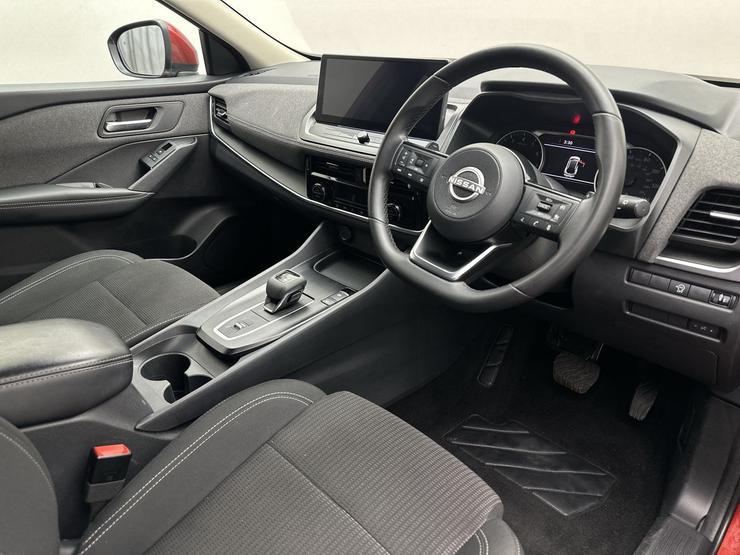 Nissan QASHQAI Photo spincar-a14d255202e3a64fd8a33d0298eb3b30b833f1a0.jpg