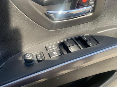 Suzuki S-Cross Photo 37