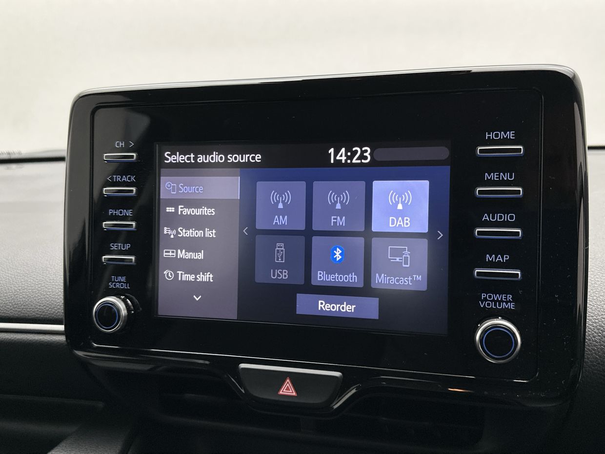 Toyota Yaris Photo 11