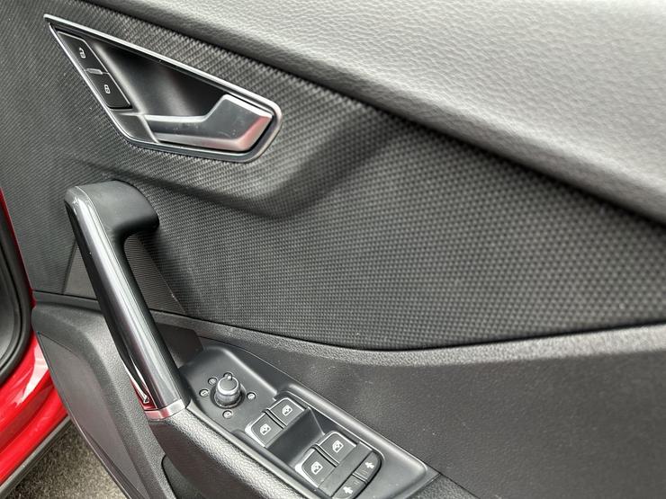 Audi Q2 Photo spincar-a2570efbf04989069555e54bc19be16c777451dd.jpg