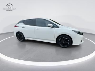 Nissan Leaf Photo 1