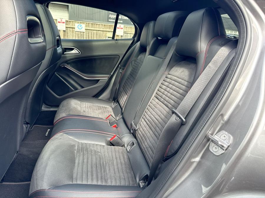 Mercedes-Benz GLA Photo spincar-a48266b85e244df07547d288b82a1f5154e9a8f5.jpg