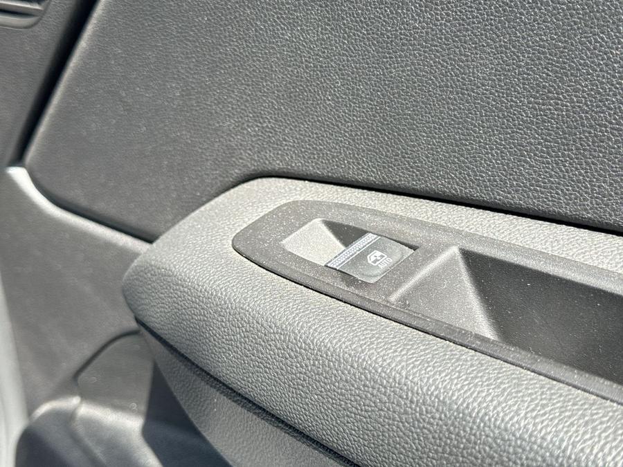 Renault Captur Photo spincar-a5345d42e571f74f1840b2c8caa0a084b9dff534.jpg