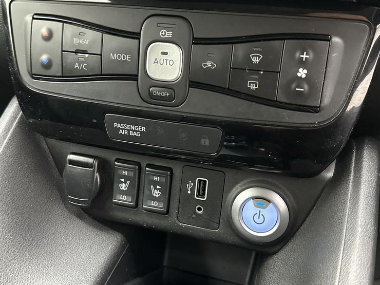 Nissan LEAF Photo spincar-a6be5feeacd6c81645f18647af15388fe76b6c1f.jpg