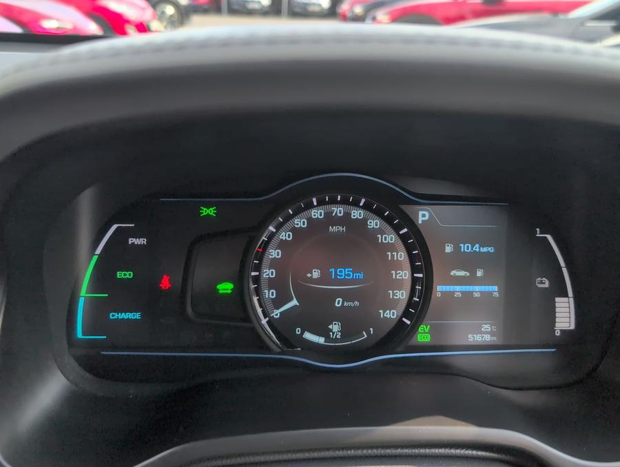 Hyundai IONIQ Photo spincar-a79b62bc84dbb24450eb4a3a4ce367db3022f058.jpg