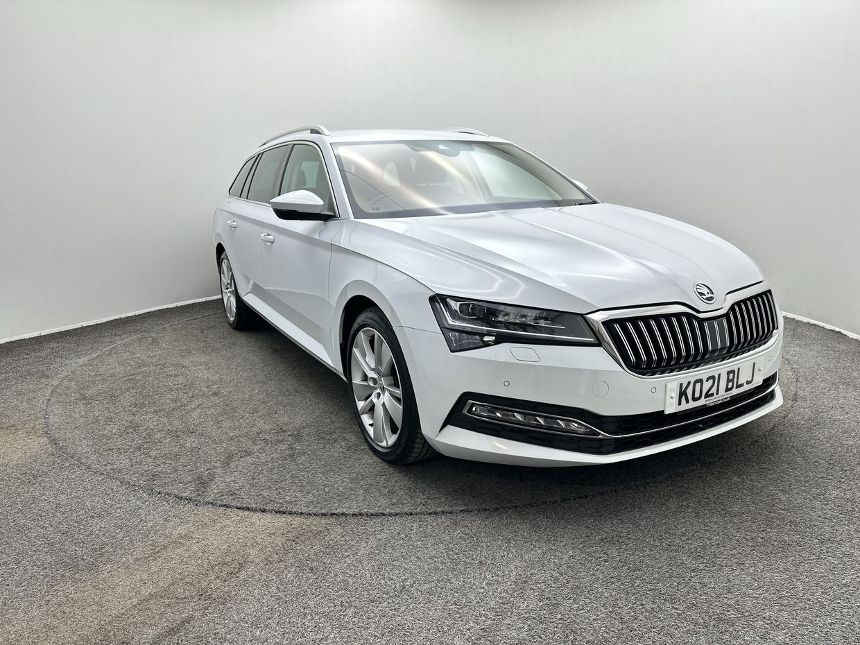 Skoda SUPERB Photo 1