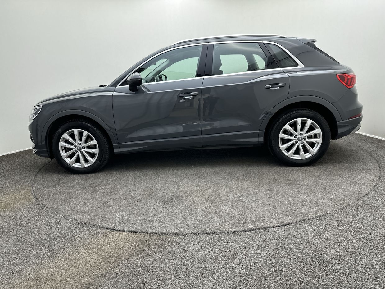Audi Q3 Photo 4