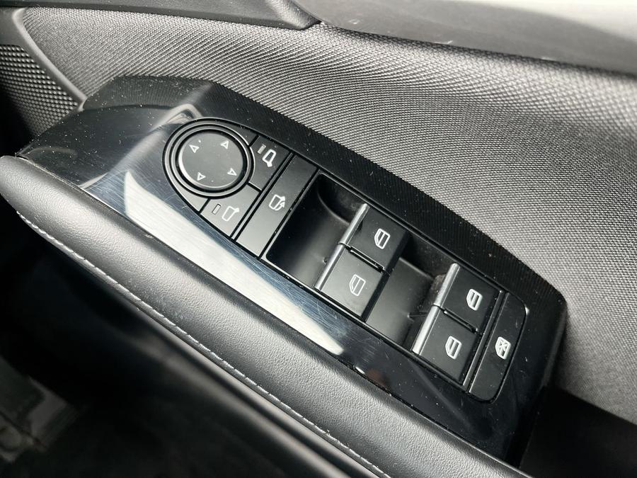 Mazda CX-30 Photo spincar-a9bf35dc19496296888bbdbfb5318c6095b79349.jpg