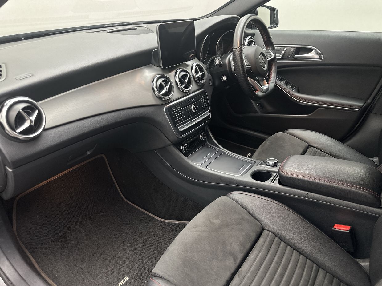 Mercedes-Benz Gla Photo 19