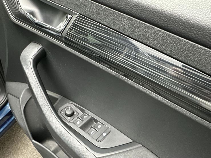 Skoda KAROQ Photo spincar-abc73a57d51779af88315af651adeb35c5c165d5.jpg