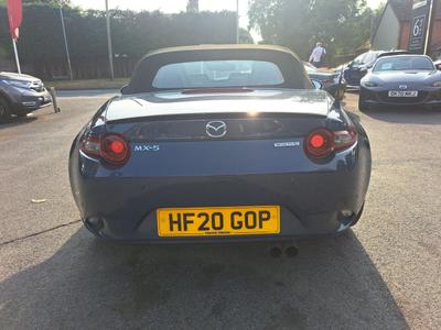 Mazda MX-5 Photo 14