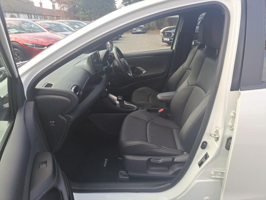 Mazda Mazda2 HYBRID Photo spincar-ad8ed6d1e77dc28b2d2bf9c10a7021793a149284.jpg