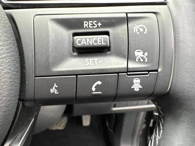 Nissan Qashqai Photo spincar-ae89a8bdd0d718655d1fa91e41a4f7bf2b0a8595.jpg