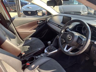 Mazda Mazda2 Photo 13