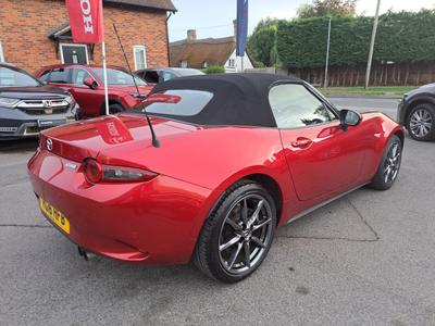 Mazda MX-5 Photo 13
