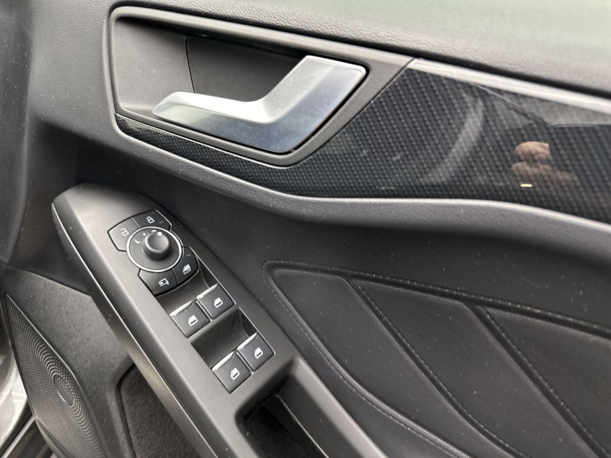 Ford Focus Photo 17