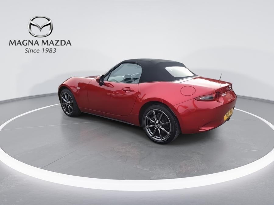 Mazda MX-5 Photo spincar-b1e13a7d2630fc368cb93b2c0862e75cde257d6a.jpg