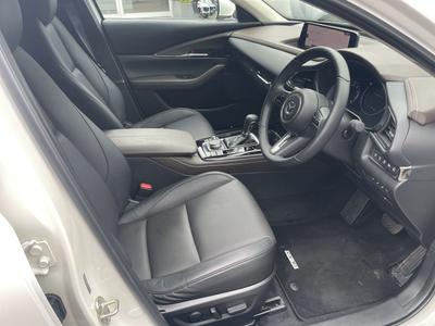 Mazda CX-30 Photo 13