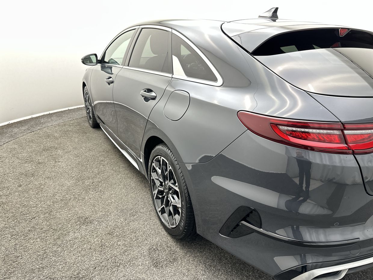 Kia Proceed Photo 23