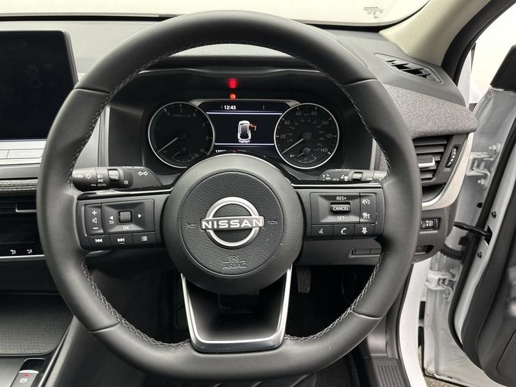 Nissan QASHQAI Photo spincar-b296be92058ae28bdeea2ce1a112fbf723deff69.jpg