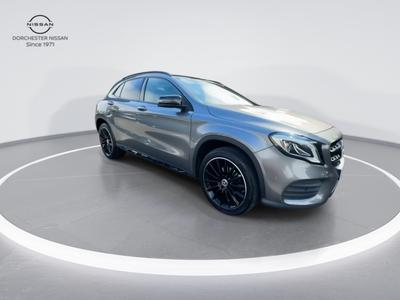 Mercedes-Benz GLA Photo 1